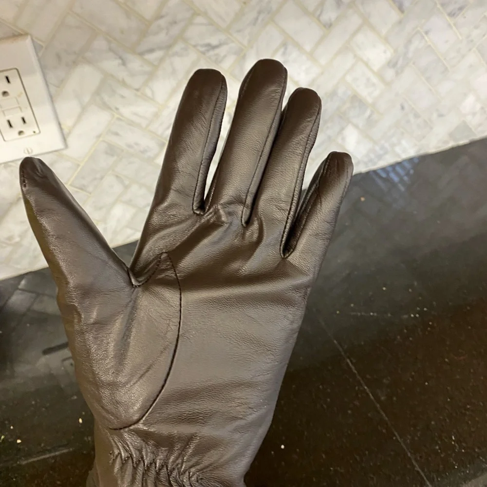 Dark brown leather mens gloves size Small/medium brand new with tags